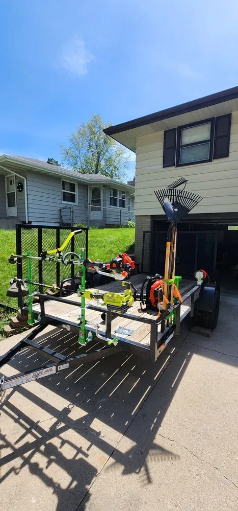 Top-rated yard cleanup service experts serving Rochester, MN - Minnesota Nice Lawns