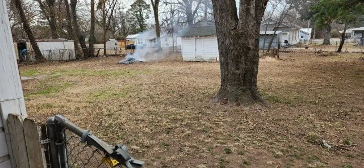 Local yard cleanup service experts serving Fort Smith, AR - Minute-Man Lawn Care