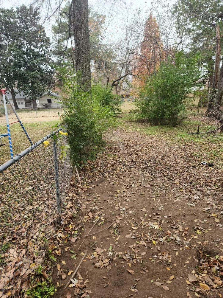 Trusted lawn care service experts serving Fort Smith, AR - Minute-Man Lawn Care