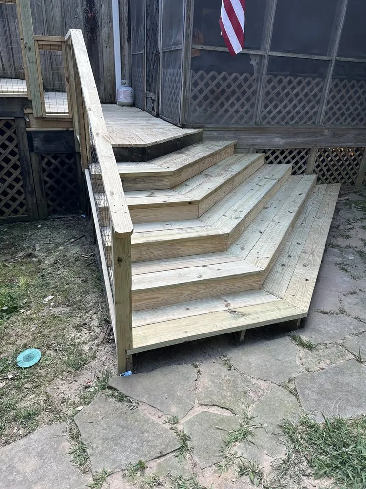 Reliable residential landscaping experts serving Odenville, AL - Minyard Fencing and landscaping