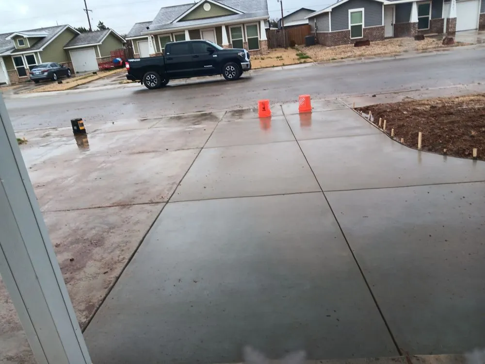 Local yard cleanup service for year-round maintenance across Addison, TX - Mio Home