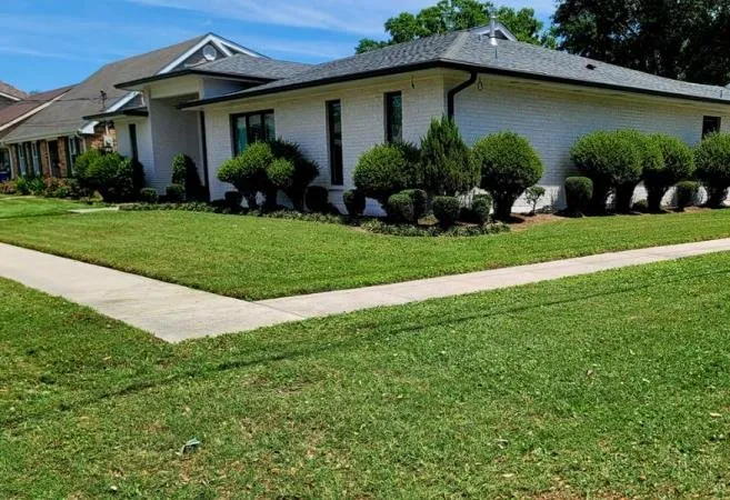 Trusted residential landscaping for residential properties in Metairie, LA by Mipro Lawn and Landscaping