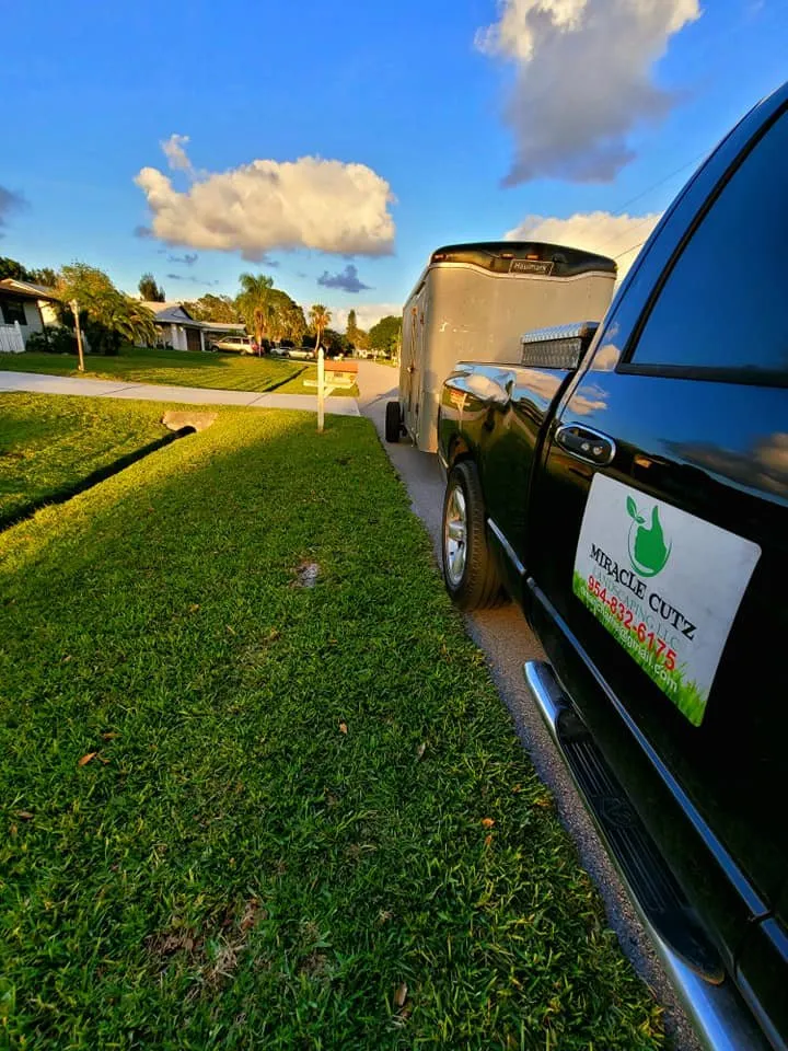 Trusted yard maintenance experts serving Port St. Lucie, FL - Miracle Cutz Landscaping