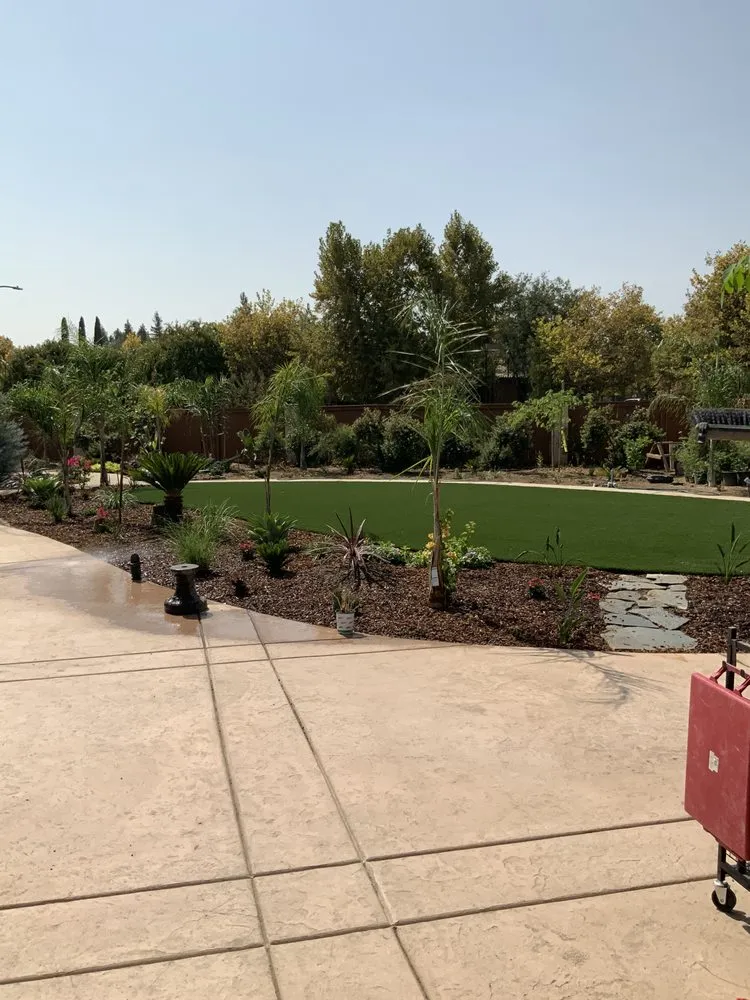 Local landscape design for beautiful yards across Madera, CA - Miracle Grow Landscape
