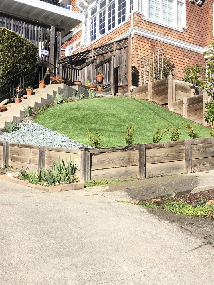 Professional lawn care service in Madera, CA - Miracle Grow Landscape