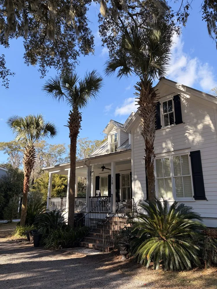 Professional outdoor landscaping in Beaufort, SC - Miracle Landscape