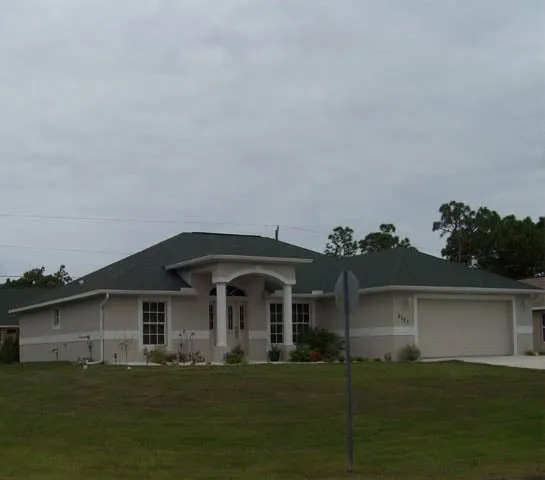 Affordable yard maintenance in North Port, FL by Miracle Lawn Care