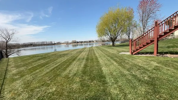 Miracle Lawn Care Logo