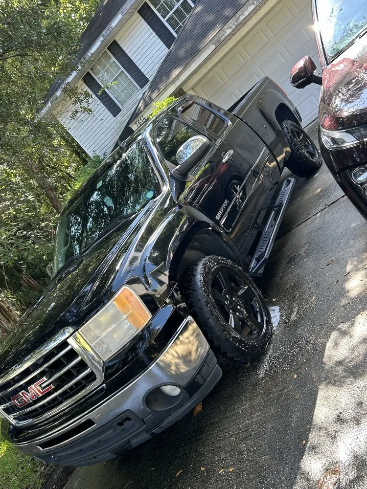 Top-rated outdoor landscaping near you in Jacksonville, FL by Miracle Pressure Washing & Landscaping