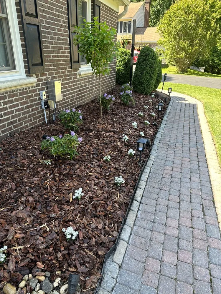 Affordable yard maintenance in Manassas, VA by Miranda Landscaping
