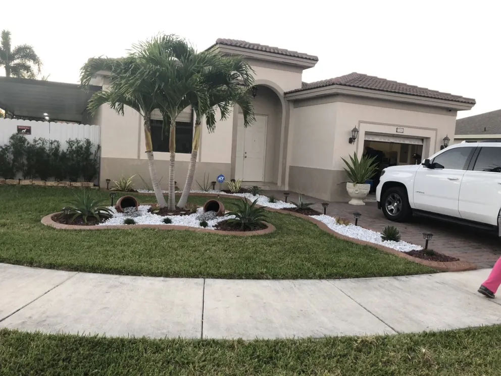 Top-rated yard cleanup service in Miami, FL - Mirandas Garden And Desing