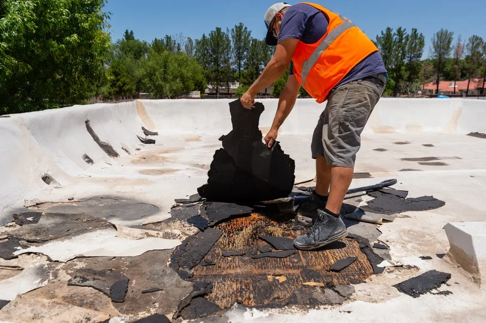 Reliable landscaping services experts serving El Paso, TX - Mireles Roofing and Construction