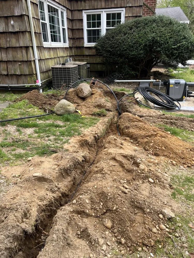 Reliable lawn care service for residential properties in Freeport, NY by Misael and son’s land sprinklers