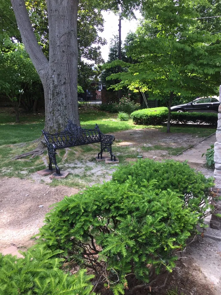 Professional garden landscaping in Nicholasville, KY - Miss Mow It All