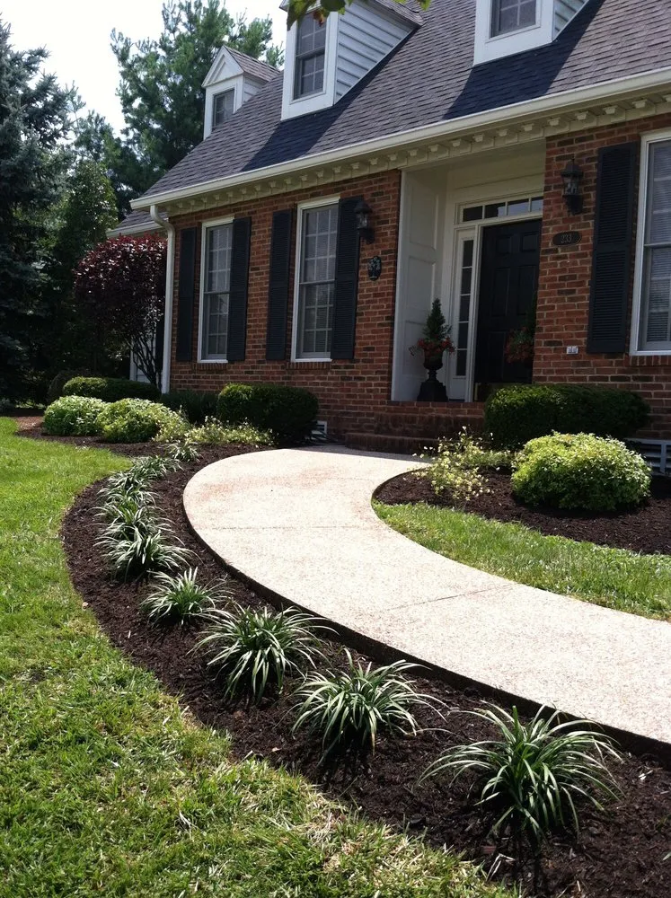 Professional yard maintenance in Nicholasville, KY - Miss Mow It All
