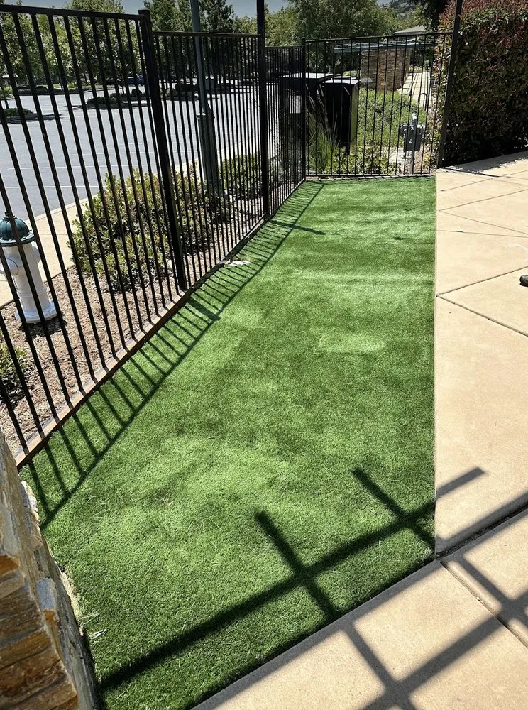 Custom outdoor landscaping in Sacramento, CA - Mission Landscaping