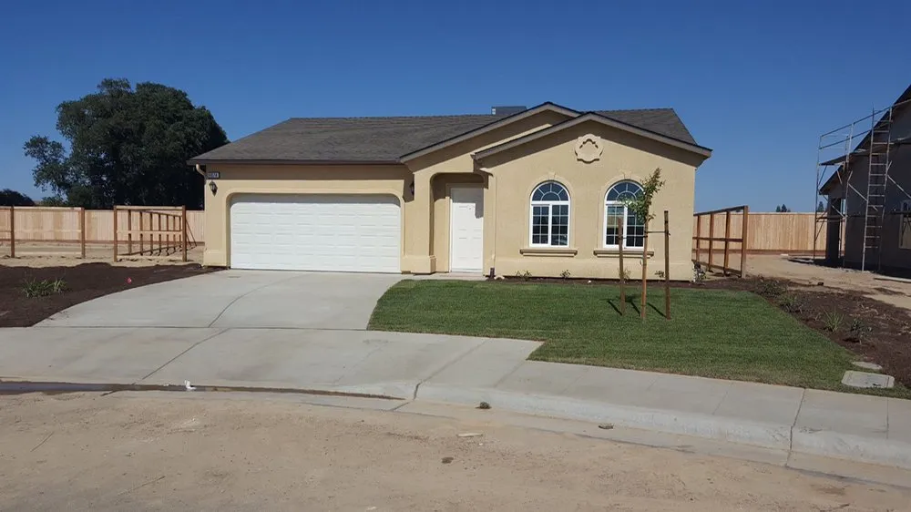 Expert lawn mowing service for beautiful yards in Clovis, CA by Mission View Landscaping