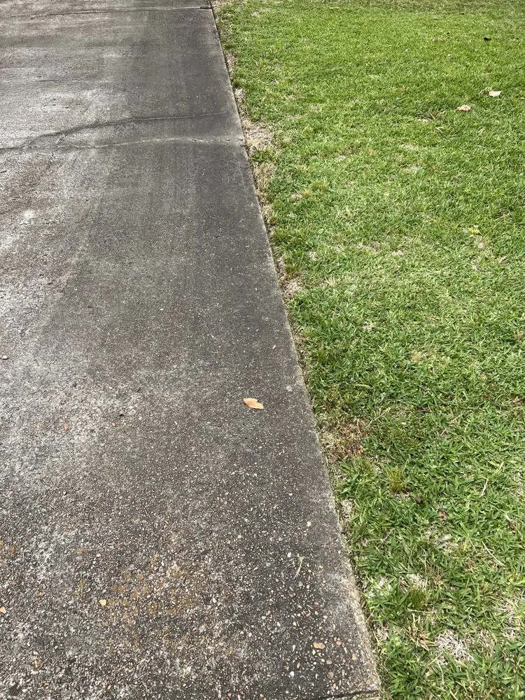 Top-rated lawn mowing service for homes in Tupelo, MS by Mississippi Baddboyy Lawncare