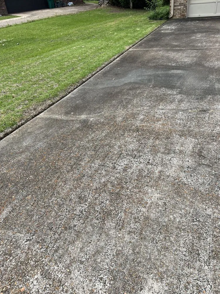 Top-rated lawn mowing service in Tupelo, MS - Mississippi Baddboyy Lawncare