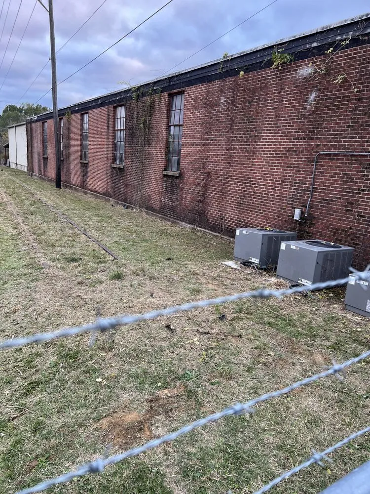 Affordable residential landscaping in Tupelo, MS by Mississippi Baddboyy Lawncare