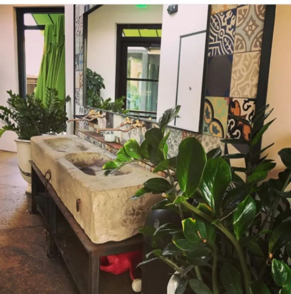 Professional yard maintenance for beautiful yards in Richmond, CA by MissLandscape