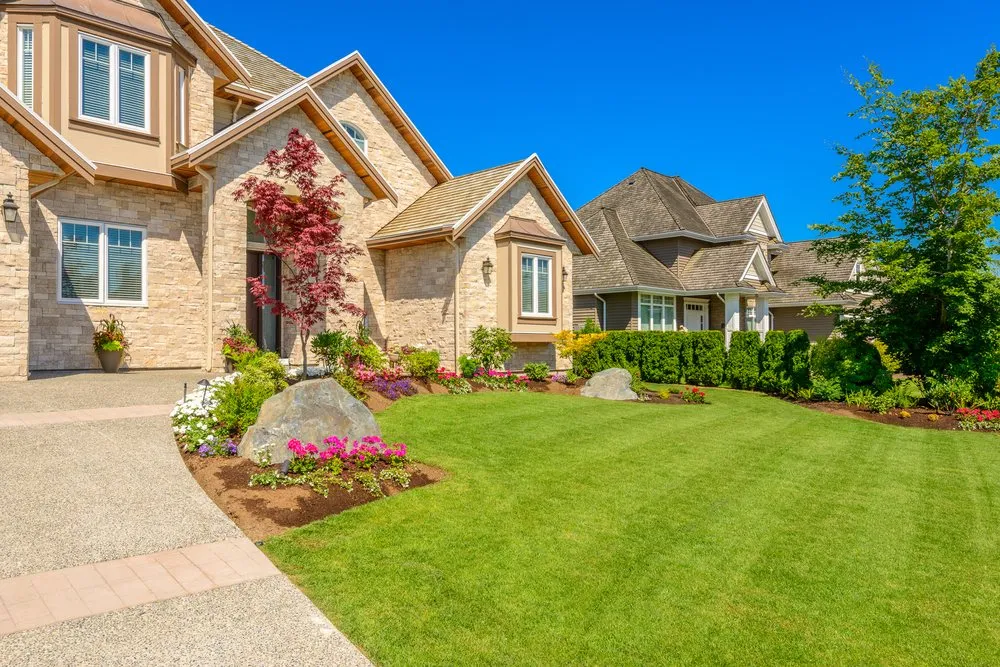 Custom garden landscaping in Saint Louis, MO - Missouri Lawn Pro