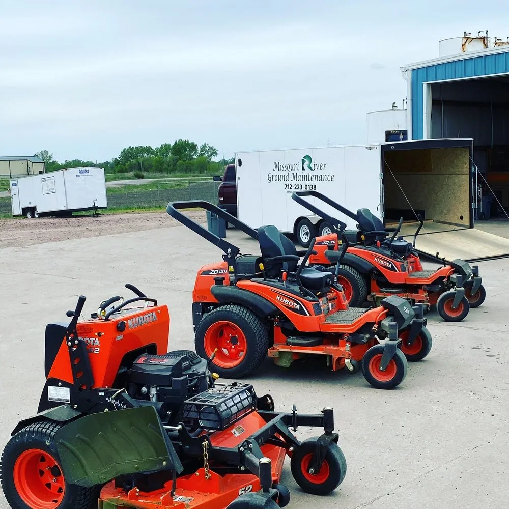 Professional outdoor landscaping in Sioux City, IA - Missouri River Ground Maintenance