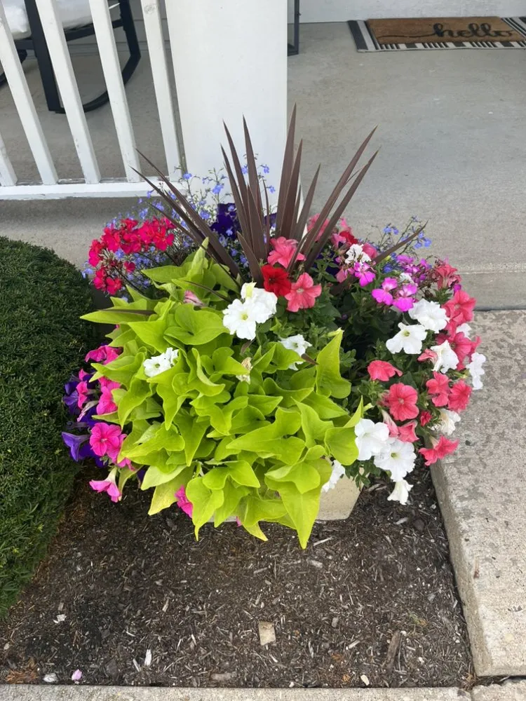 Custom landscaping services in Grayslake, IL - Mistretta Landscaping