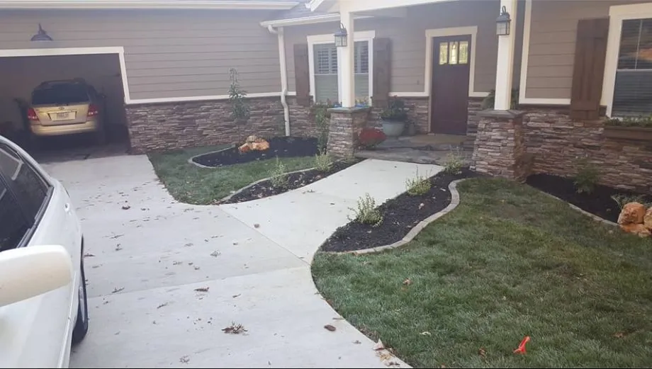 Local lawn mowing service experts serving Eldon, MO - Misty Creek Landscapes