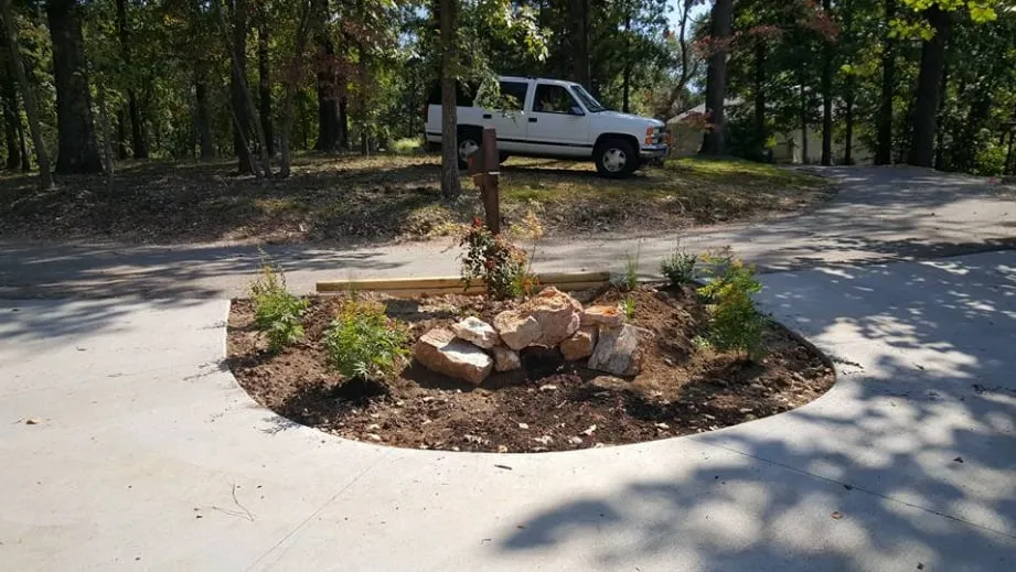 Custom landscape design with custom design in Eldon, MO by Misty Creek Landscapes