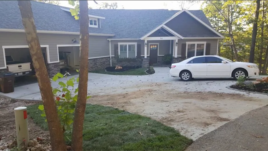 Custom garden landscaping for residential properties across Eldon, MO - Misty Creek Landscapes