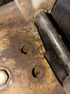 Mitch n Mike's Handy Service Logo