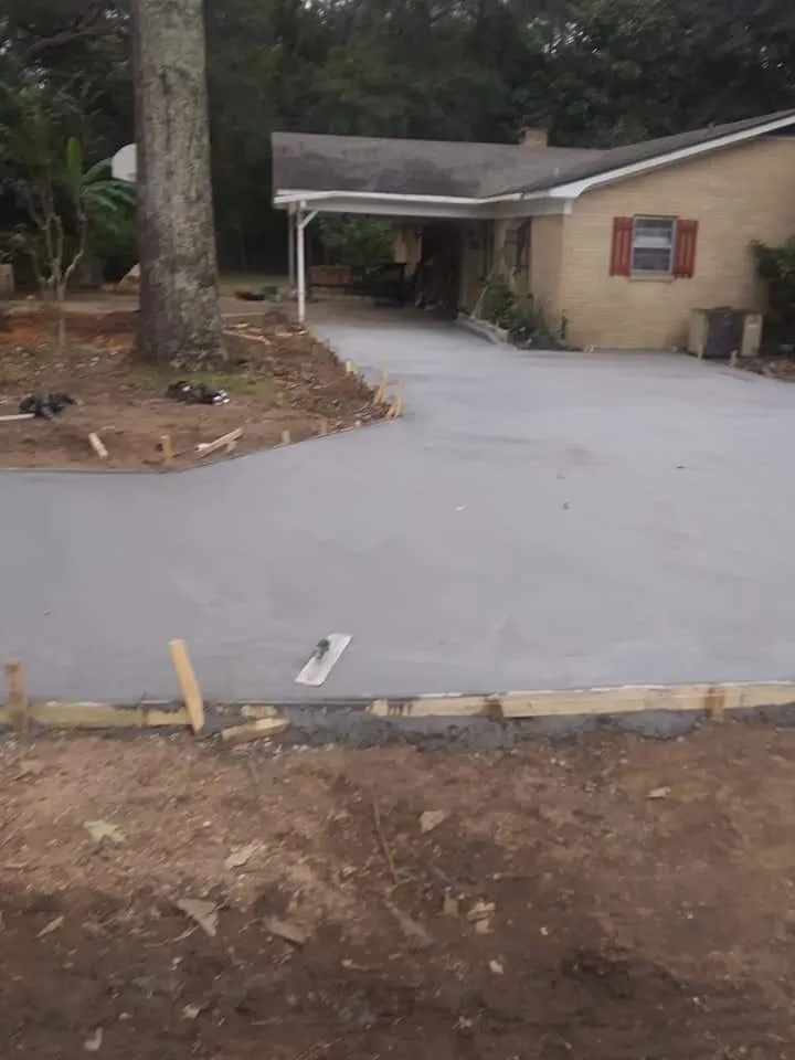 Professional residential landscaping experts serving Robertsdale, AL - Mitchell Landscape & Concrete