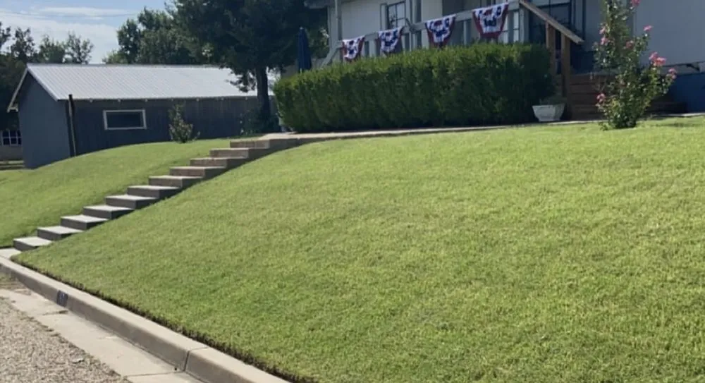 Custom residential landscaping experts serving Dallas, TX - Mitchell Mowing