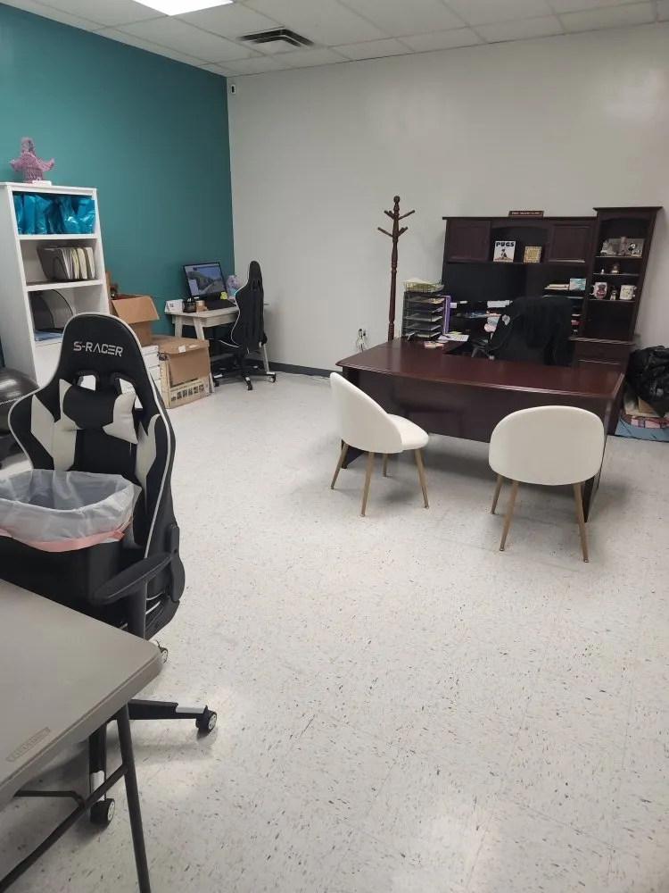 Affordable yard maintenance in Alexandria, LA by Mitchell Unique Services