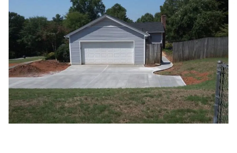 Expert lawn mowing service in Belton, SC - Mitchell’s Concrete & Lanscaping