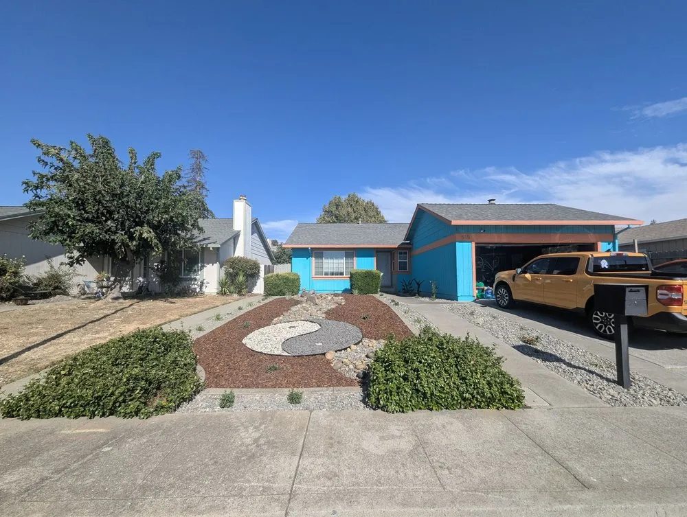 Expert garden landscaping with custom design in American Canyon, CA by Mitchell’s Landscaping