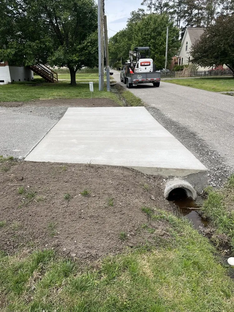 Professional garden landscaping in Hampton, VA by Mitchells Lawn & Landscaping