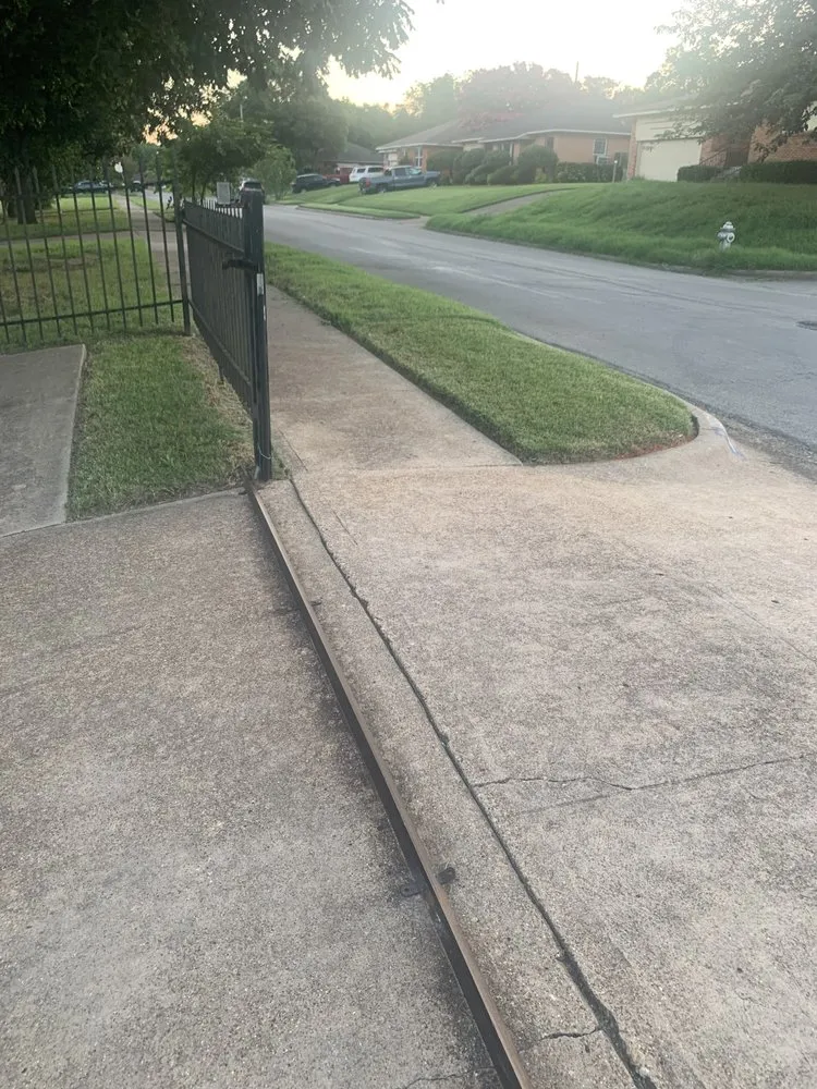 Custom landscaping services in Dallas, TX - Mitchells Lawn Care Tree Service