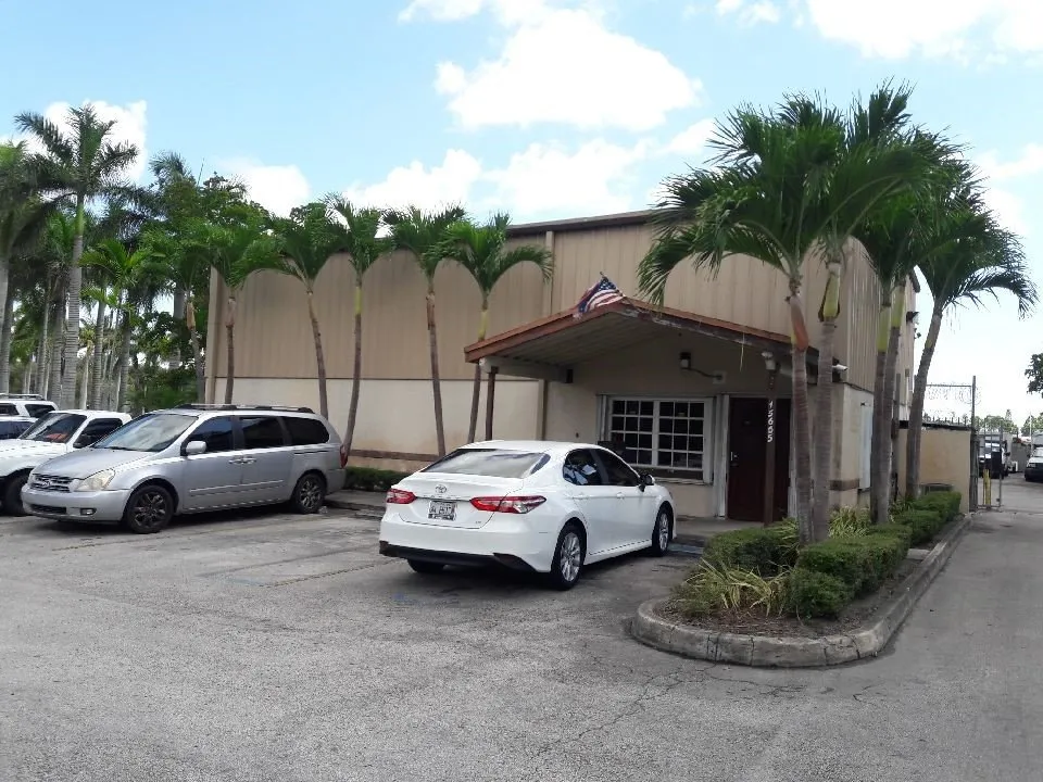 Custom outdoor landscaping in Miami, FL by Mitchell's Lawn Maintenance