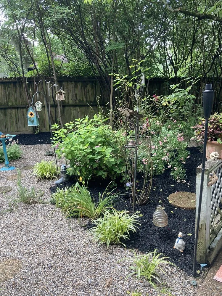 Affordable lawn care service experts serving Jeffersontown, KY - Mitchell’s Manicured Landscapes