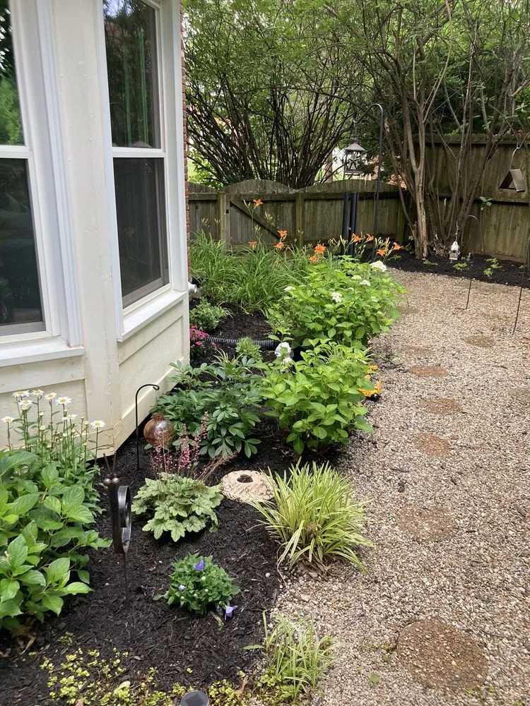 Affordable landscape installation experts serving Jeffersontown, KY - Mitchell’s Manicured Landscapes