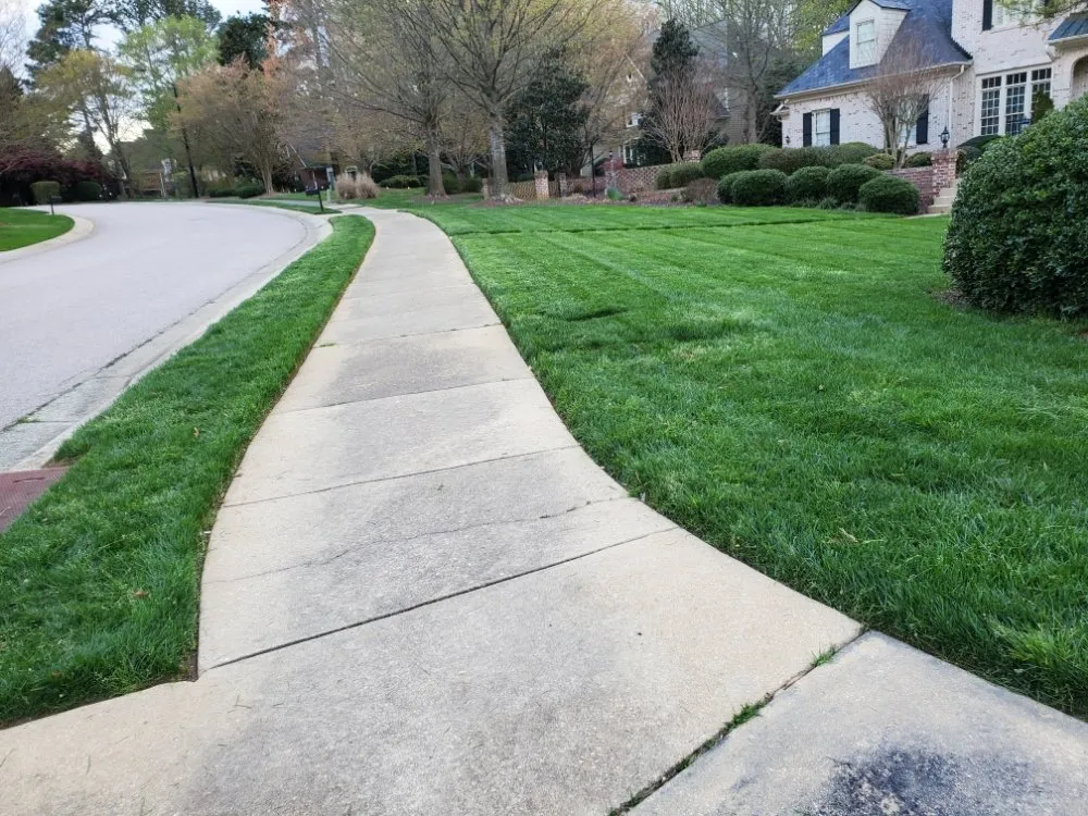 Affordable lawn care service for beautiful yards across Raleigh, NC - Mitchum's Mowing