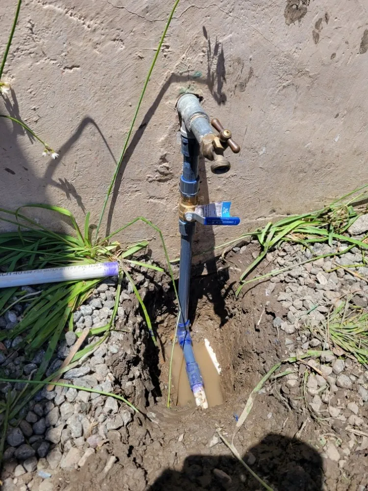 Professional outdoor landscaping experts serving Watsonville, CA - Mixteca Handy Services