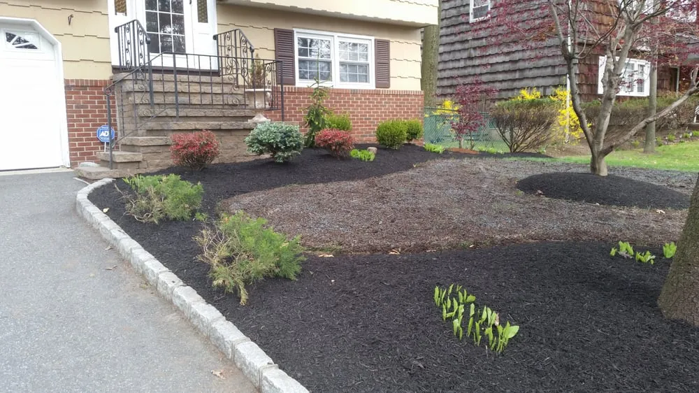 Professional garden landscaping for residential properties in Franklin Township, NJ by Miz's Landscaping