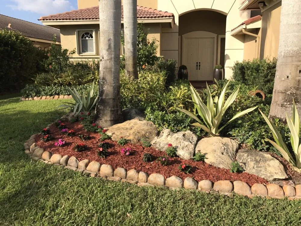 Expert lawn care service experts serving Coral Springs, FL - M&J Corporation