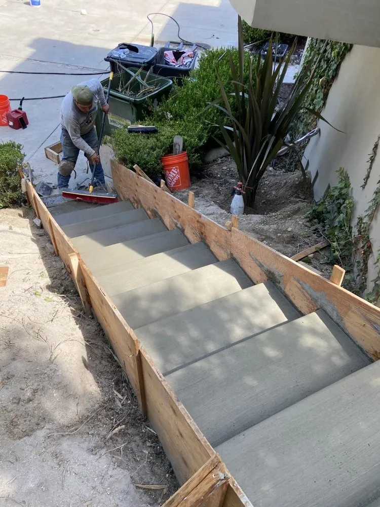 Custom landscape design in Los Angeles, CA - M&J Greenery Landscaping