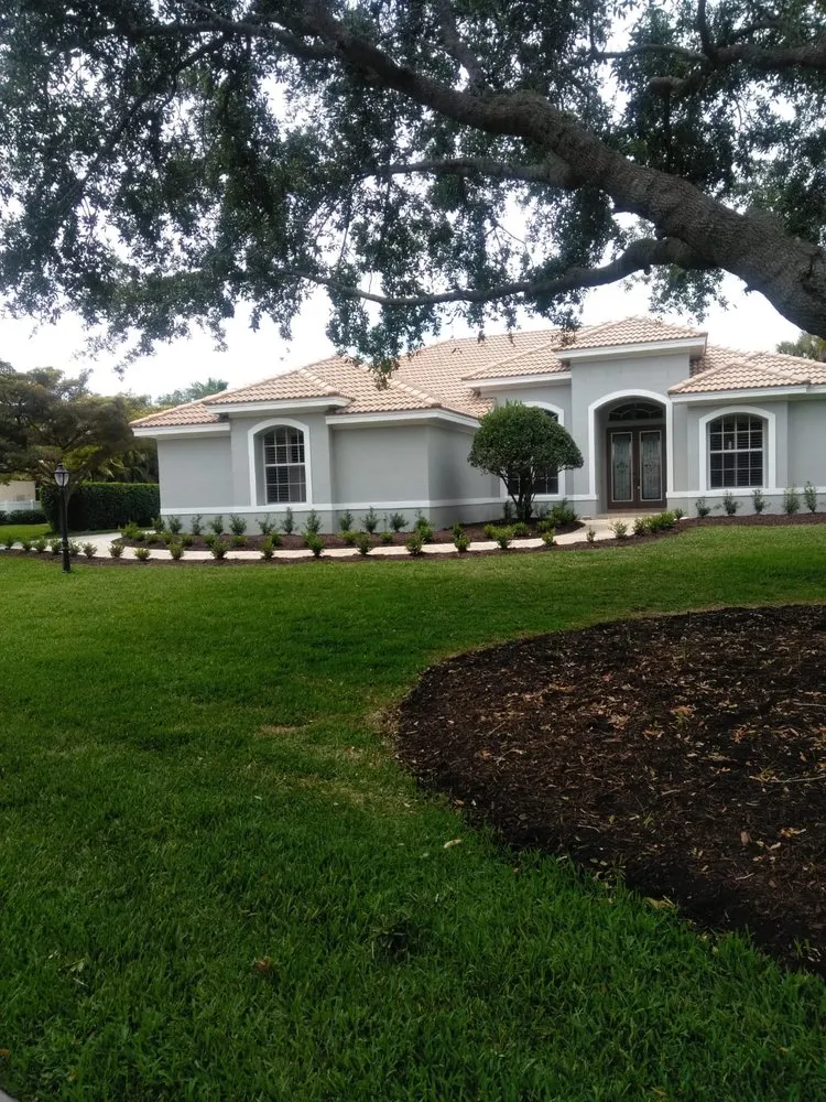 Affordable garden landscaping in Bradenton, FL by MJ Landscape and Maintenance
