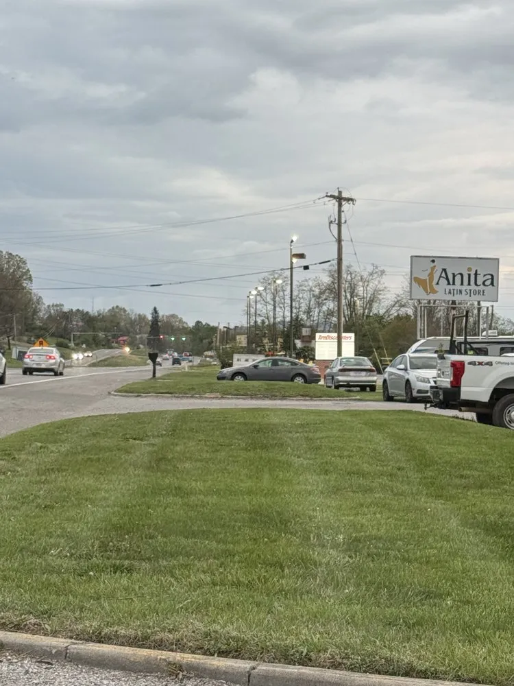 Custom lawn mowing service with custom design across Dublin, VA - M&J Lawns