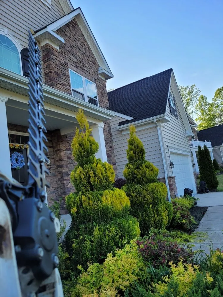 Local lawn mowing service for residential properties across Triangle, VA - MJ Navarro Landscaping